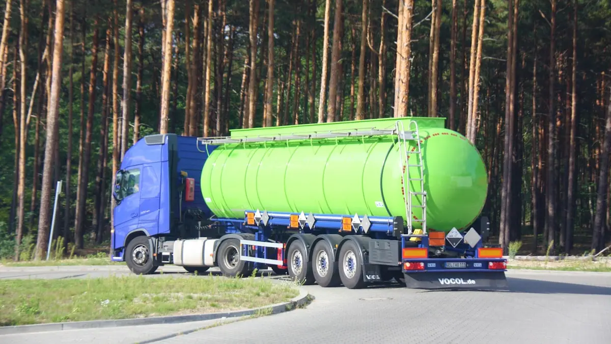 Carbon steel, aluminium or stainless: choosing a tanker material