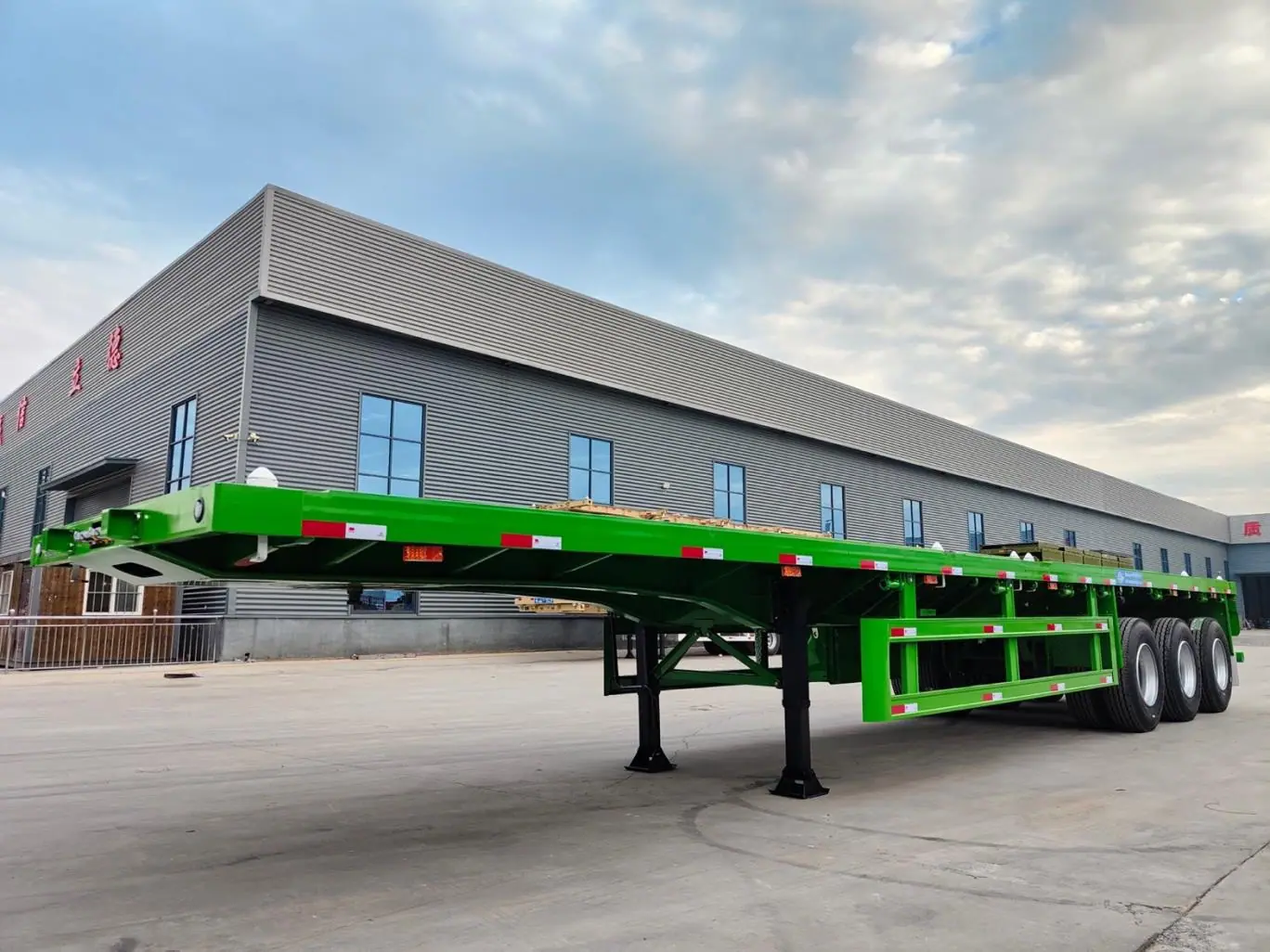 Flatbed Semi-Trailer