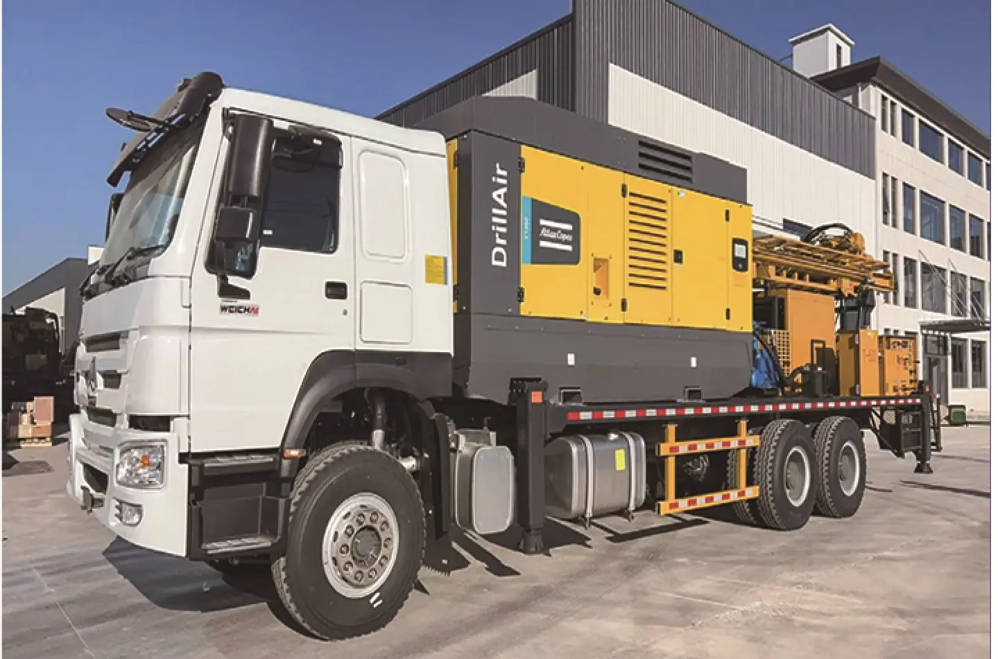 Drilling Rig Vehicle