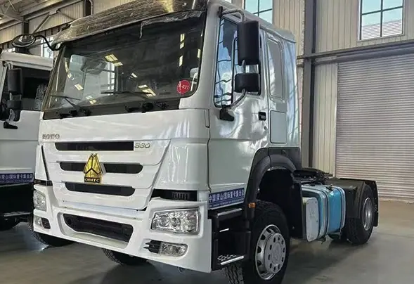 HOWO 380 4×2 Tractor