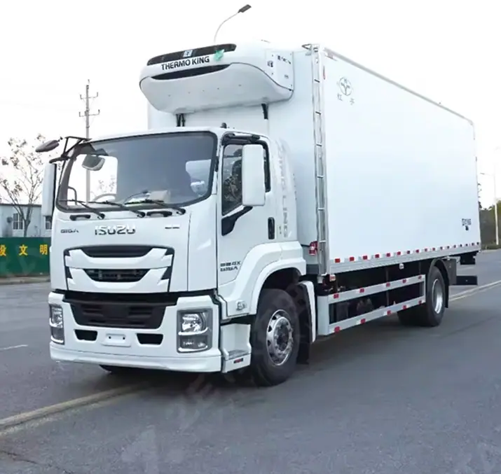 ISUZU 6 m Refrigerator Truck