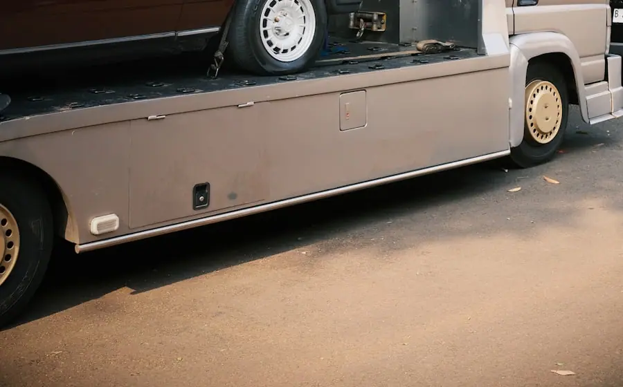 Lowbed / lowboy semi-trailer